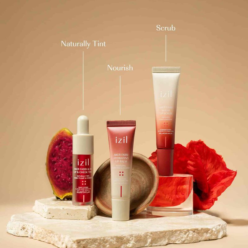 تنت الشفاه والخدود بالعكر الفاسي وحمض الهيالورونيك image number null