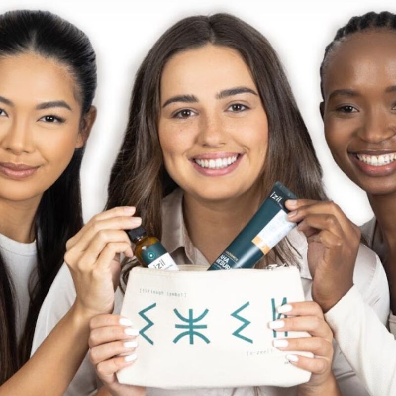 حقيبة لمستحضرات التجميل image number null